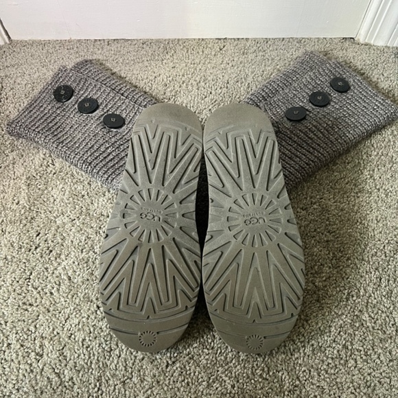 Ugg Classic Cardy II Knit Boot Gray - W9 - Picture 4 of 6